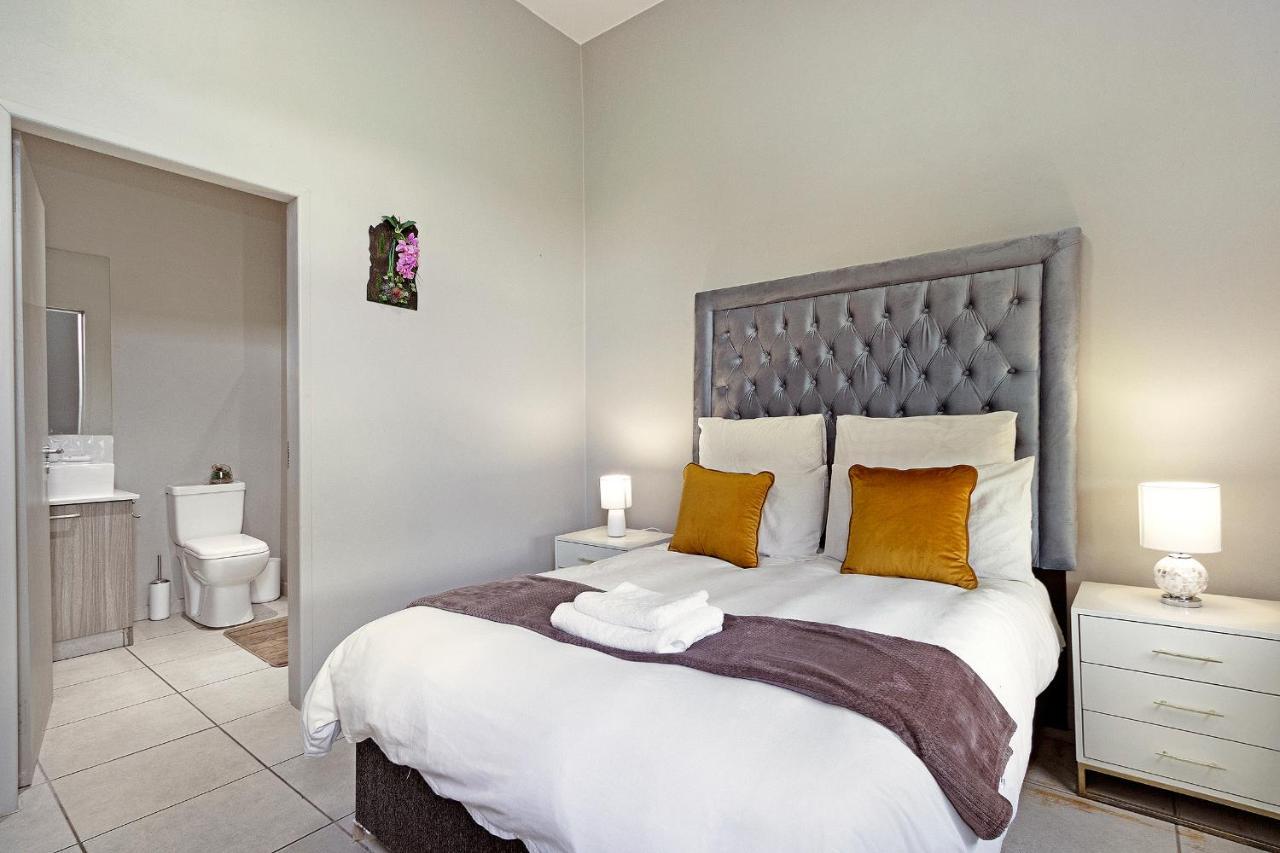 Urban Oasis Apartments At The Bolton Johannesburg Exterior photo