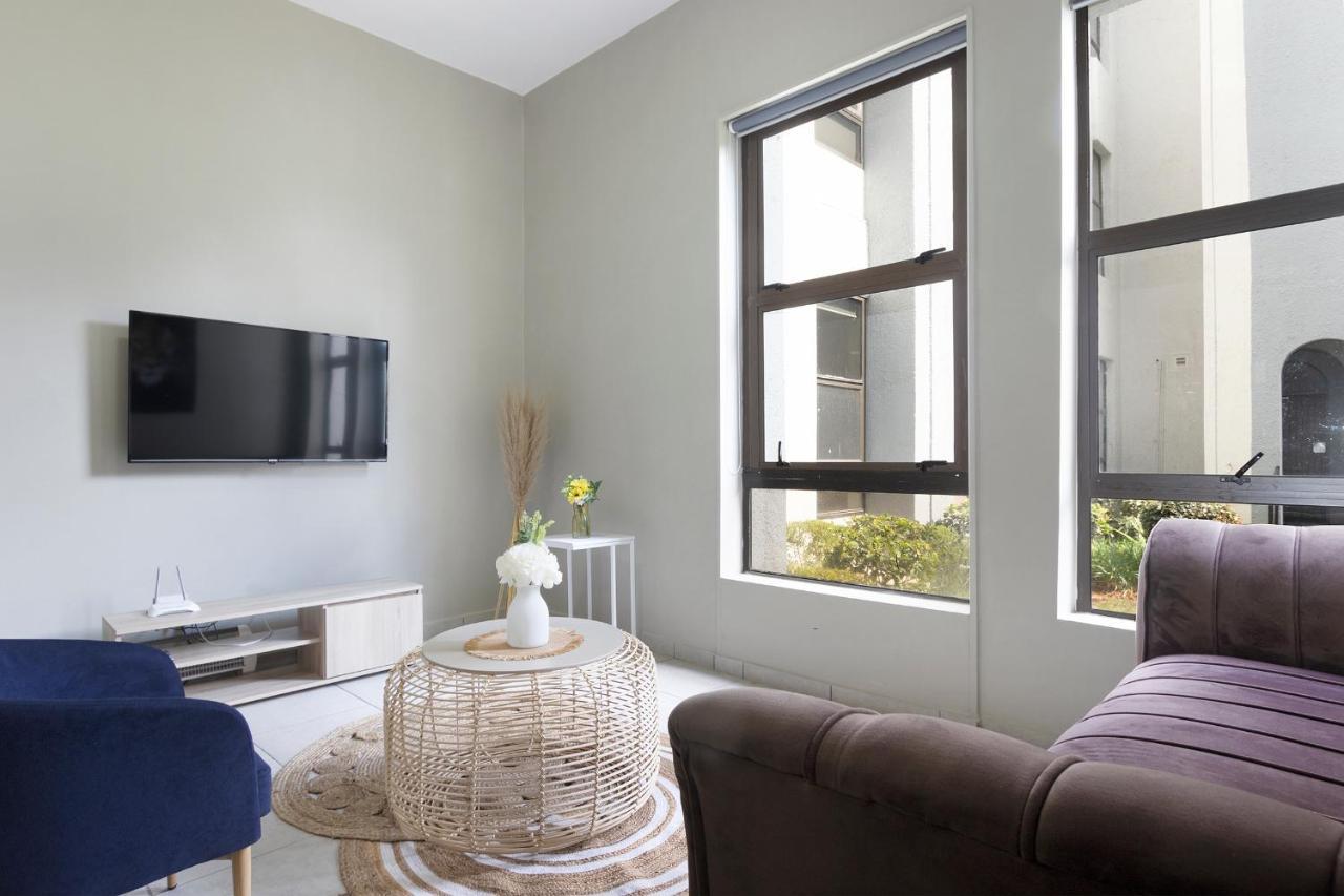 Urban Oasis Apartments At The Bolton Johannesburg Exterior photo